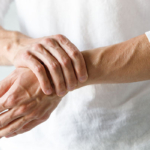Osteopata Milano Angelo Camozzi - polso-e-mano